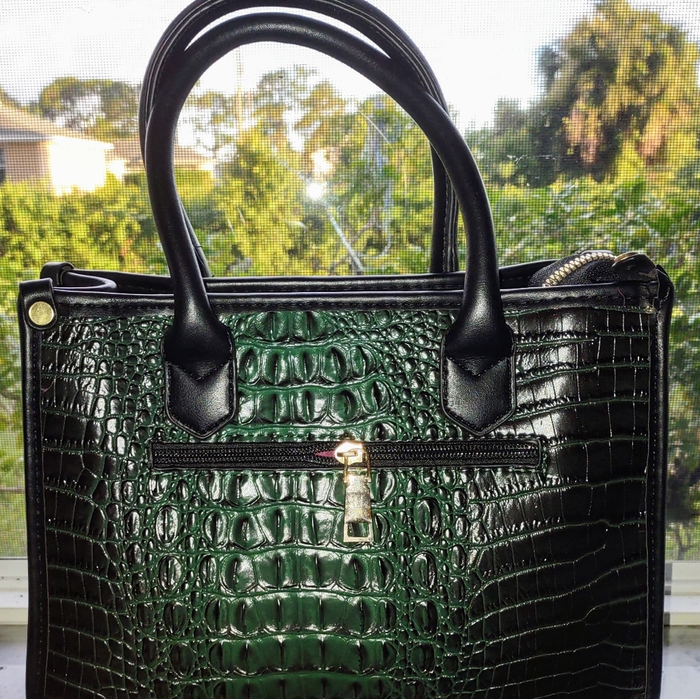 Faux Crocodile Pattern Purse